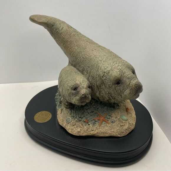 Vintage Earth Home “Manatee” Figurine – 1990 Hand-Painted Collectible - Picture 1 of 7